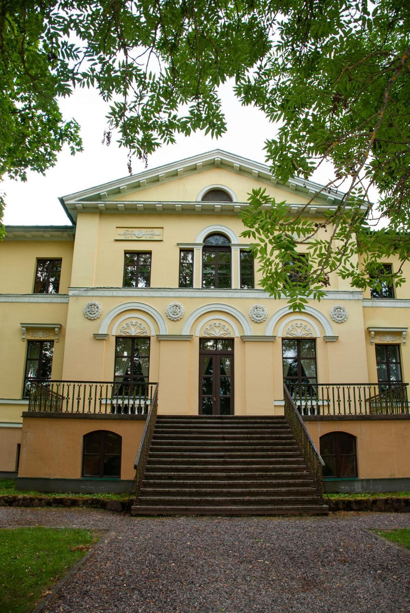 Hotel Nauksenu Muiza Naukseni Exteriér fotografie
