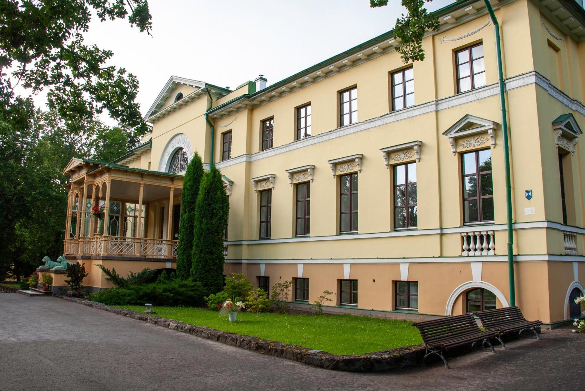Hotel Nauksenu Muiza Naukseni Exteriér fotografie